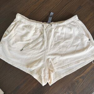 Vuori Women's Cream Lounge Shorts